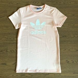 Adidas T-shirt dress 🌸